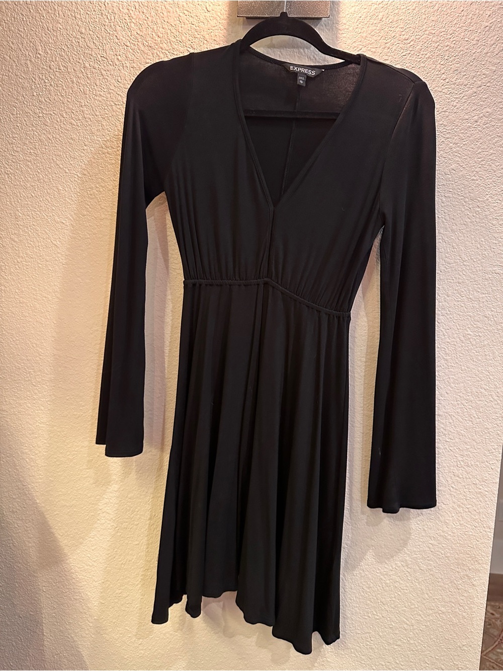 2/$10 or 3/$12 ❤️ Express Black Long Bell Sleeve V-Neck Empire Waist Dress